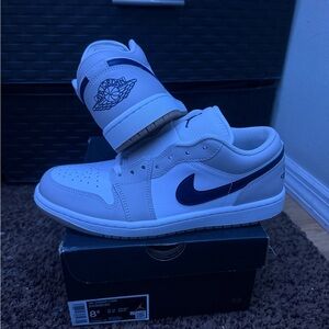Nike Air Jordan 1 Low White Midnight Navy 553558-146 Men's Size 8.5